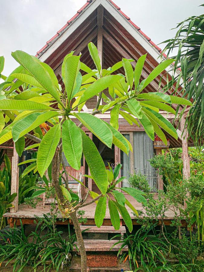 Danys House @Tikibar & More Nusa Lembongan  Luaran gambar